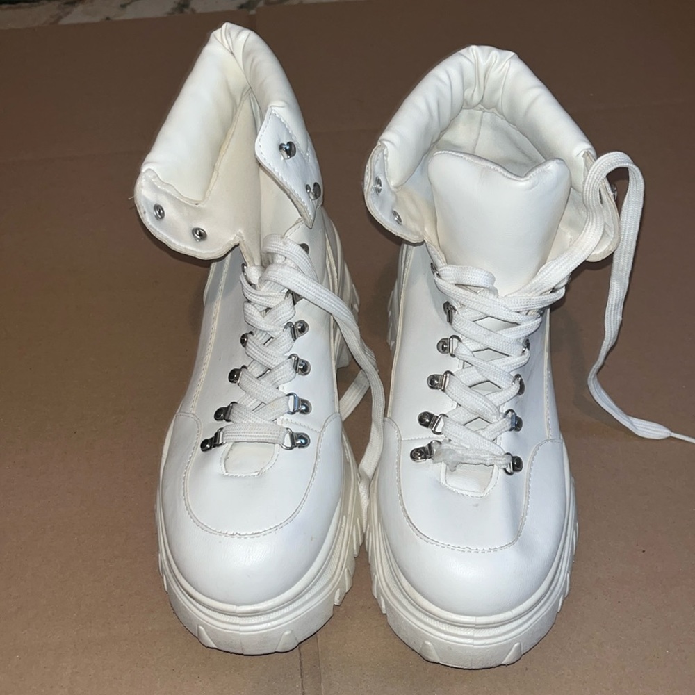 Rouge Helium Platform Boots